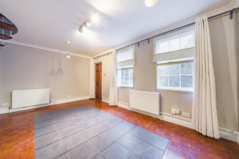 3 bedroom end of terrace house to rent, West Square Kennington SE11