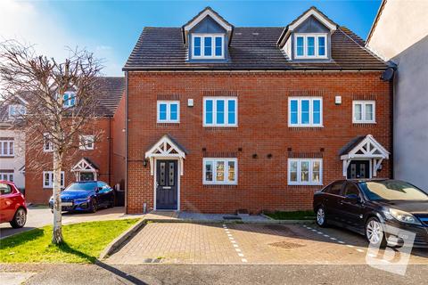 44 Quarry Close, Gravesend, DA11 0GA