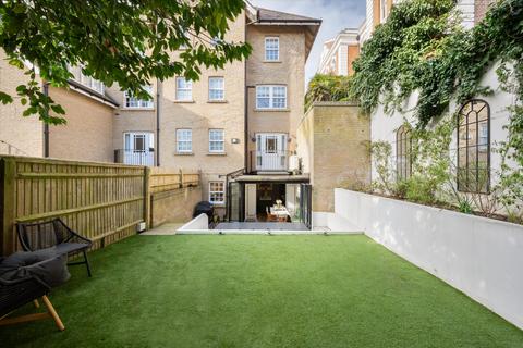 undefined, Upper Hampstead Walk, London, NW3