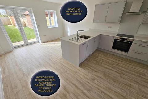 2 bedroom semi-detached house for sale, Platinum Way, Corfe Mullen, BH21 3EX