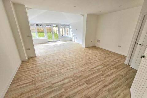 3 bedroom semi-detached house for sale, Platinum Way, Corfe Mullen, BH21 3EX