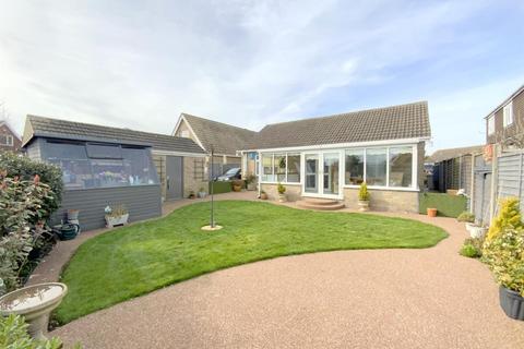 2 bedroom detached bungalow for sale, Pelham Road, Holton-Le-Clay