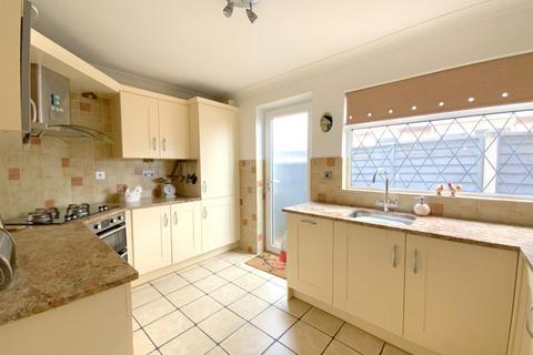 2 bedroom detached bungalow for sale, Pelham Road, Holton-Le-Clay