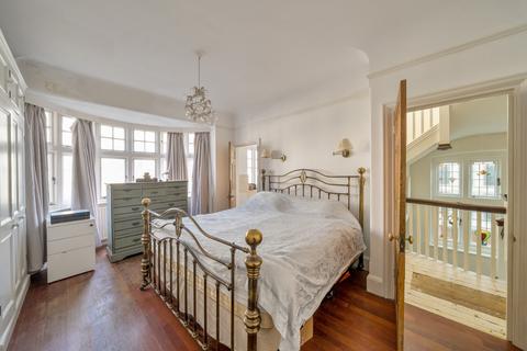 22 Milner Road, Kingston Upon Thames, KT1 2AU