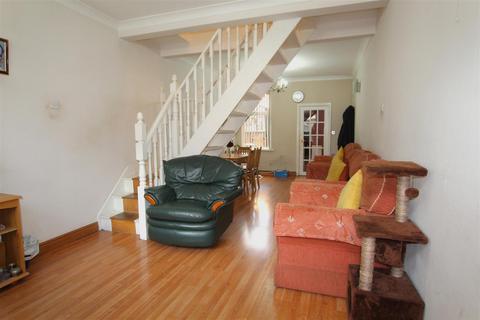 3 bedroom terraced house for sale, Roberts Road, Leicester