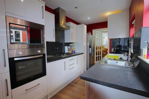 3 bedroom terraced house for sale, Roberts Road, Leicester