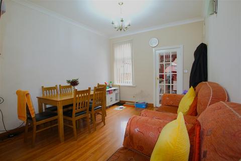 3 bedroom terraced house for sale, Roberts Road, Leicester