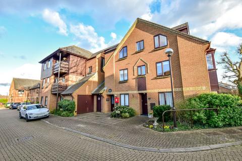 2 bedroom retirement property for sale, The Crescent, Abbots Langley, WD5