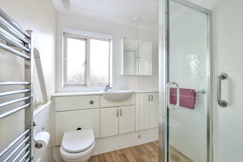Family Shower Room/WC