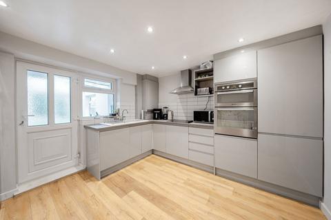 25 Beech Road, Oakham, LE15 6DG