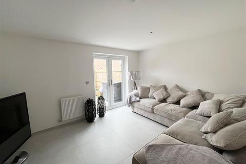 3 bedroom house to rent, Hardy Road, Wilmslow