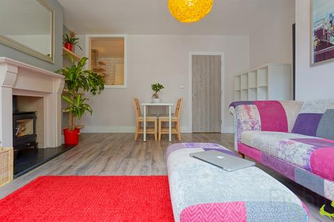 2 bedroom flat to rent, Tisbury Road, Hove