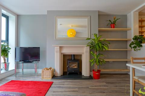 2 bedroom flat to rent, Tisbury Road, Hove
