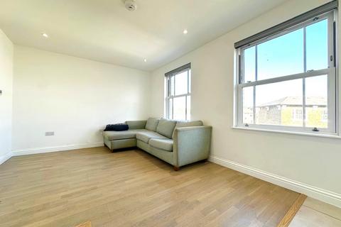 2 bedroom apartment to rent, Flaxman Road, London SE5