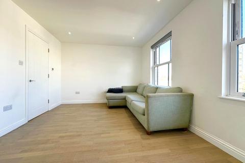 2 bedroom apartment to rent, Flaxman Road, London SE5