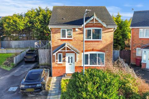 3 bedroom detached house for sale, Earlwood Gardens, Whiston, L35