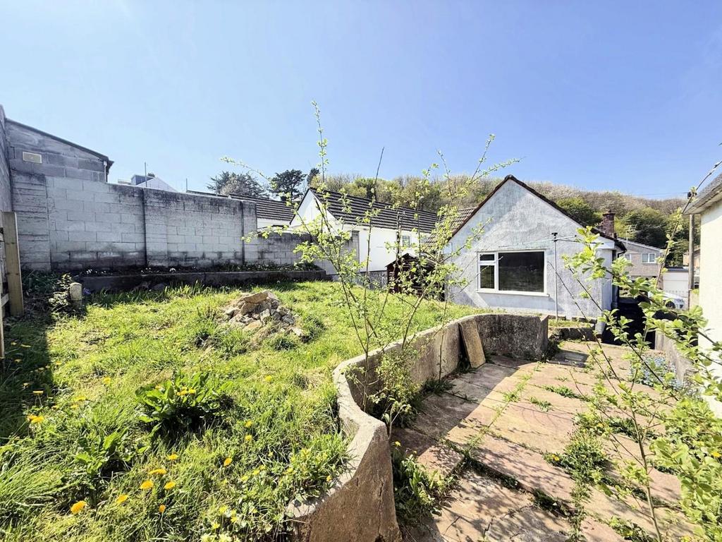 Hollycroft rear side.JPG