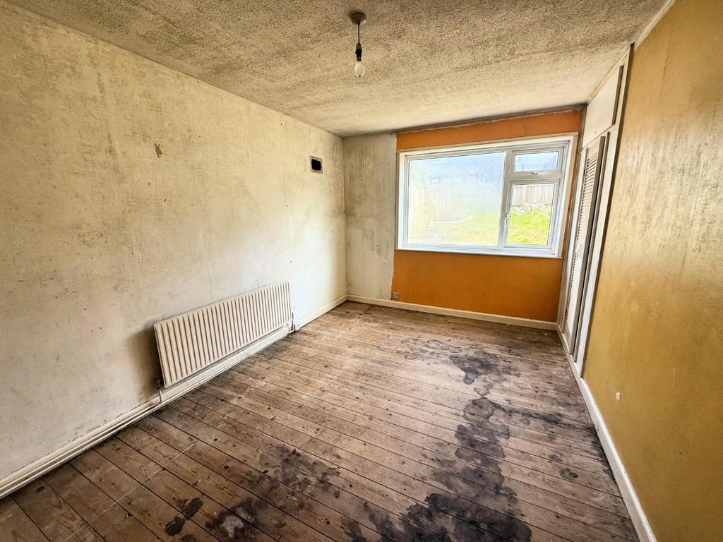 Hollycroft bed 1.JPG