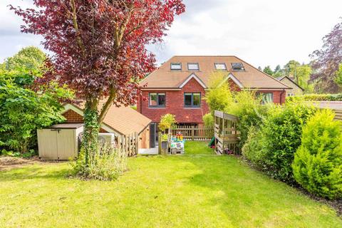 5 bedroom semi-detached house for sale, Chestnut Avenue, Guildford