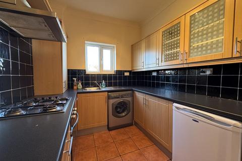 2 bedroom terraced house to rent, Higham Common Road, Higham, S75 1PW