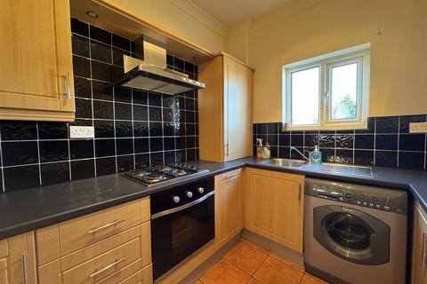 2 bedroom terraced house to rent, Higham Common Road, Higham, S75 1PW