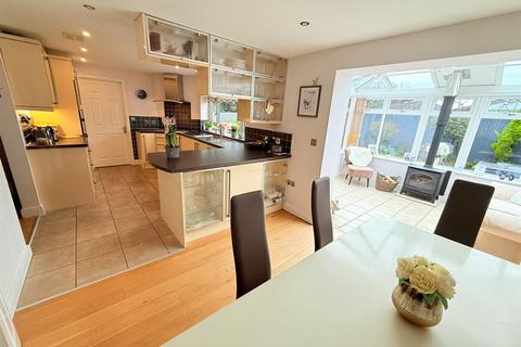 4 bedroom detached house for sale, Whalley Road, Great Harwood, Blackburn