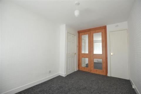 2 bedroom semi-detached house to rent, Royshaw Avenue, Blackburn, BB1