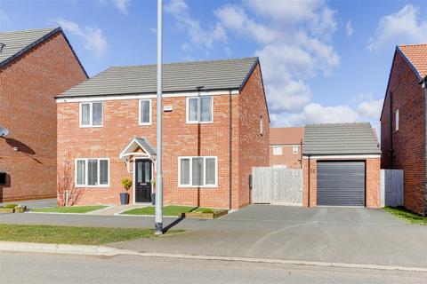 4 bedroom detached house for sale, Shepherd Street, Hucknall NG15