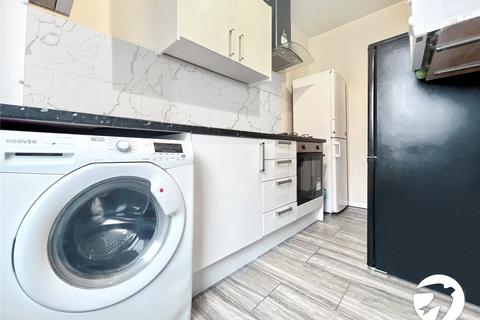 3 bedroom terraced house to rent, Plumstead High Street, Plumstead, SE18