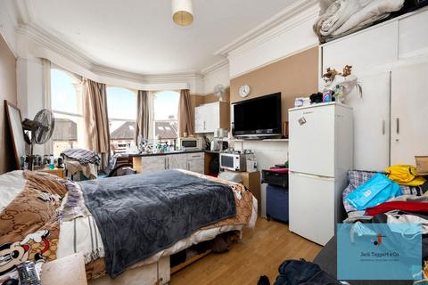 8 bedroom house of multiple occupation for sale, Wilbury Avenue, Hove, BN3