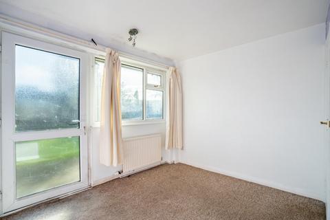 2 bedroom semi-detached bungalow for sale, Eastlands Avenue, York