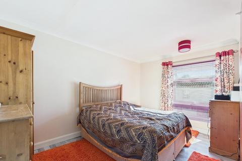 41 Dover Close, Basingstoke, RG23 8EQ