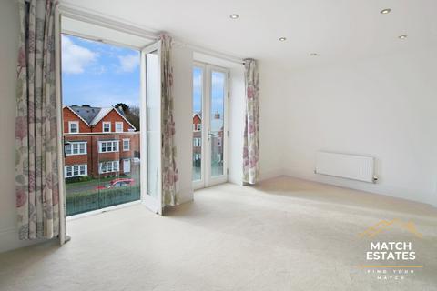 2 bedroom apartment to rent, Eversley Park, Folkestone CT20