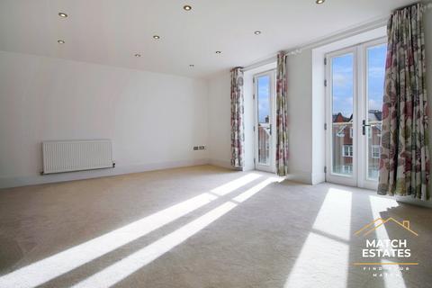 2 bedroom apartment to rent, Eversley Park, Folkestone CT20