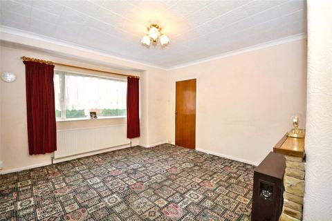 3 bedroom semi-detached house for sale, Farfield Drive, Farsley, Pudsey, West Yorkshire