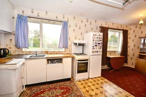 3 bedroom semi-detached house for sale, Farfield Drive, Farsley, Pudsey, West Yorkshire