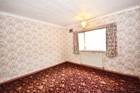 3 bedroom semi-detached house for sale, Farfield Drive, Farsley, Pudsey, West Yorkshire