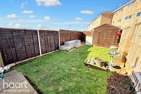 2 bedroom terraced house for sale, Kentstone Close, Northampton