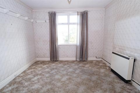 3 bedroom semi-detached house for sale, Leeds Road, Eccleshill, Bradford