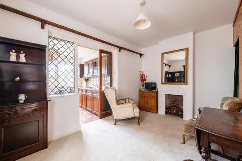 2 bedroom semi-detached house for sale, Bradenham Avenue, Welling