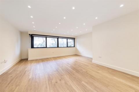 2, Tunstall Court Northcote Avenue, London, W5 3BS