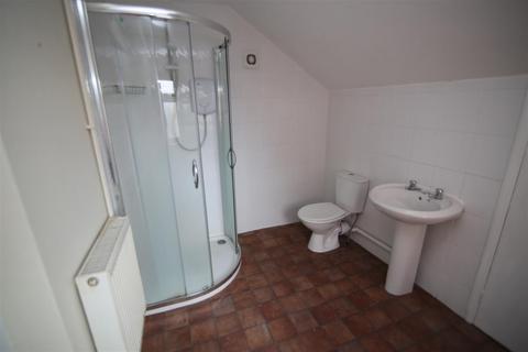 2 bedroom maisonette to rent, Exe Vale Terrace, Tiverton EX16