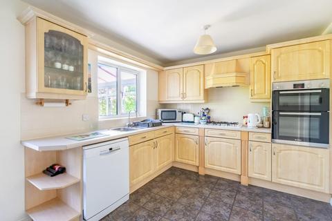 4 bedroom detached house for sale, Pentire Close, York