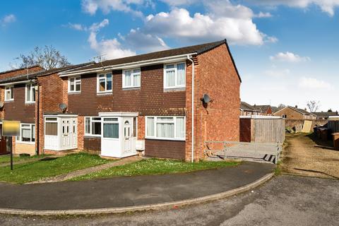 3 bedroom end of terrace house for sale, Mead Close, Romsey, Hampshire, SO51