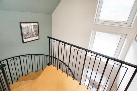 2 bedroom flat to rent, Calverley Street, Tunbridge Wells