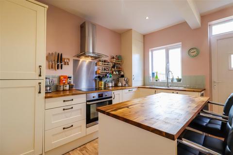 3 Third Avenue, Wakefield, WF1 2HX