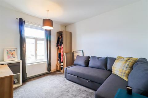 3 Third Avenue, Wakefield, WF1 2HX