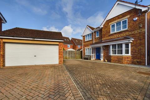 4 bedroom detached house for sale, Bracken Road, Driffield, YO25 6US