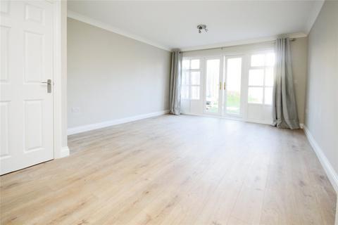 3 bedroom terraced house to rent, Mallards Road, Barking, IG11