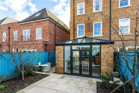 4 bedroom end of terrace house for sale, Barrons Chase, Richmond, London, TW10